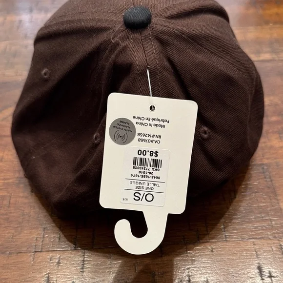 Baseball cap - Picture 2 of 3